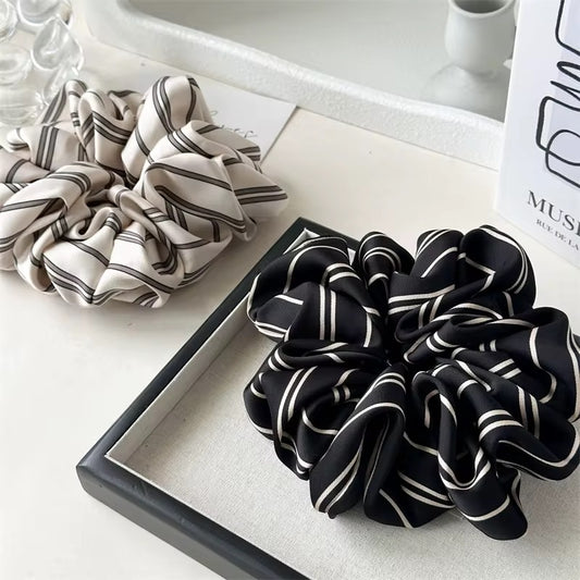 (Bundle of 2pcs) XXL scrunchies fashionable Satin Plaid Large Scrunchies Elastic Hair Band Hair Accessories for Women (16cm)