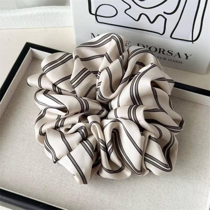 (Bundle of 2pcs) XXL scrunchies fashionable Satin Plaid Large Scrunchies Elastic Hair Band Hair Accessories for Women (16cm)